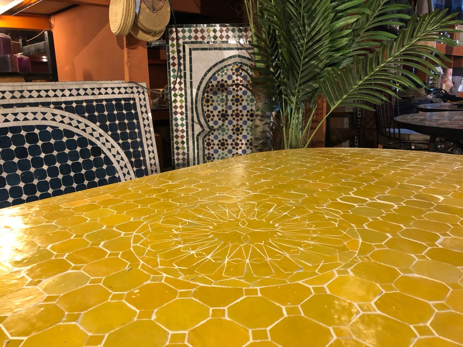 Marokkaanse Mozaiektafel 180 cm Ovaal Inclusief Beste Onderstel en Afwerking ! — detail 4