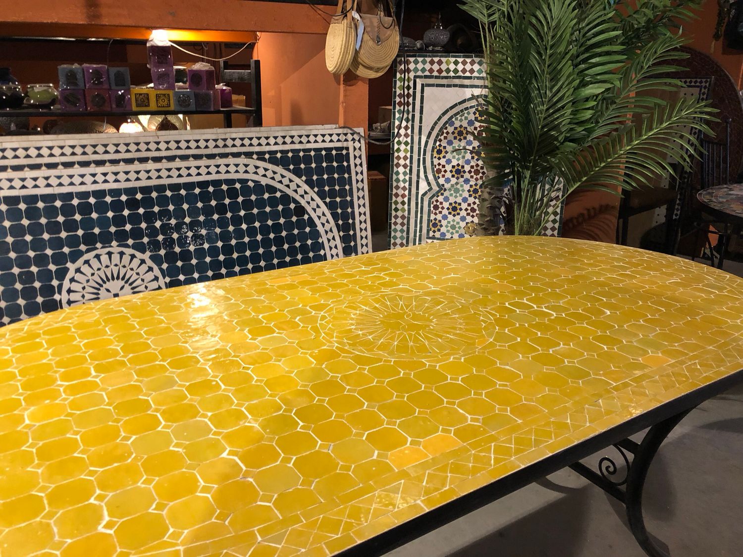 Marokkaanse Mozaiektafel 180 cm Ovaal Inclusief Beste Onderstel en Afwerking ! — detail 2