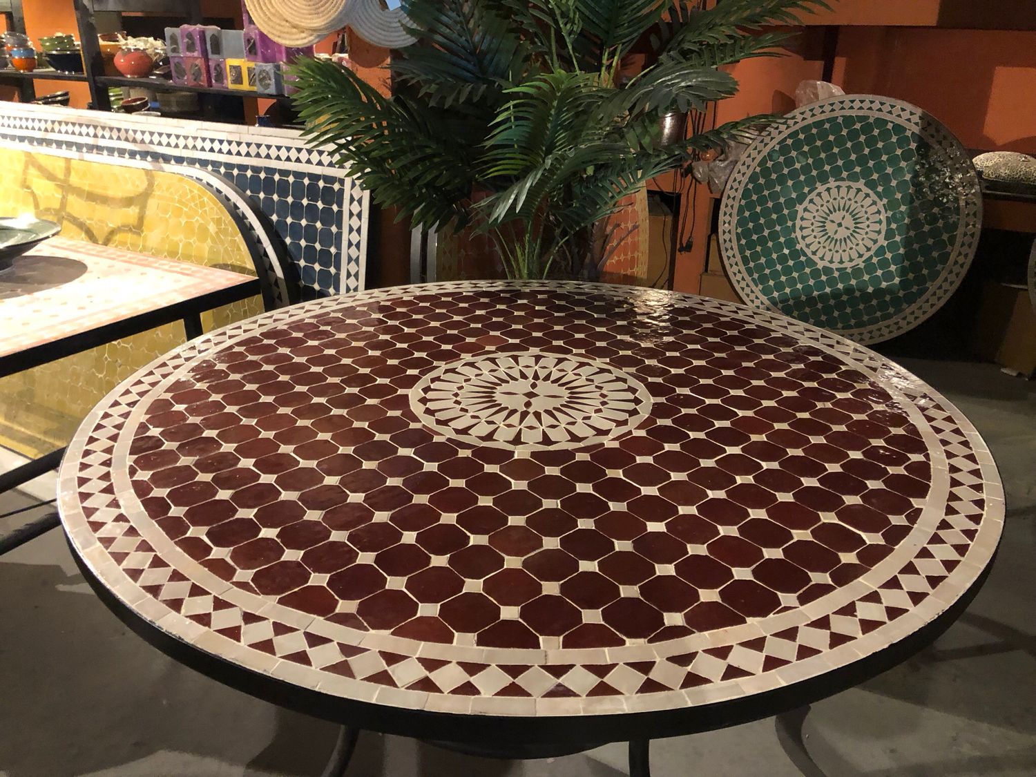 Marokkaanse Mozaiek tafel (blad) Met ROZET  Bordeaux rood-Creme 120 cm Nw