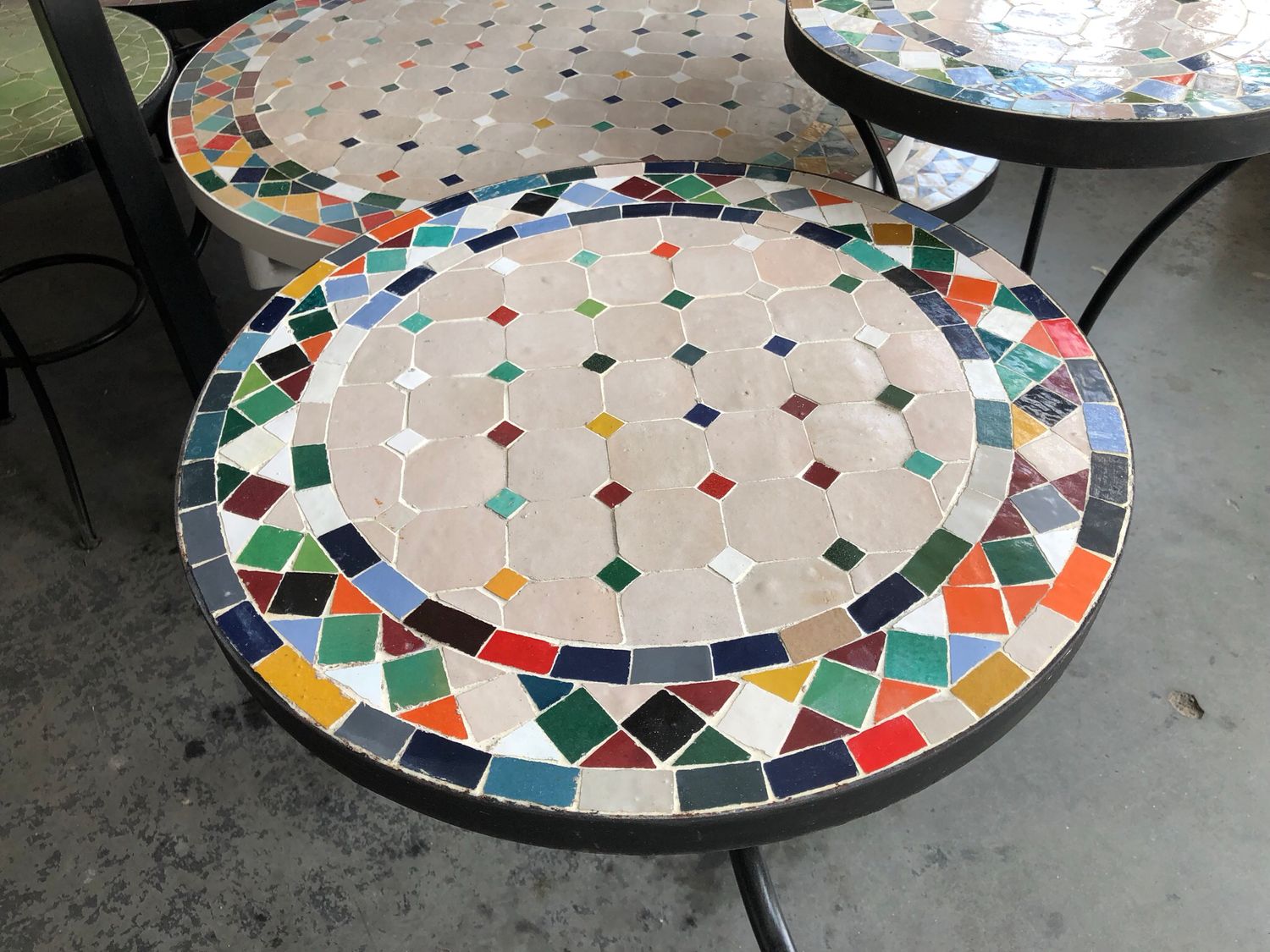 Marokkaanse Mozaiek tafel (blad) 50 cm Creme-multicolor Handgemaakt — detail 2
