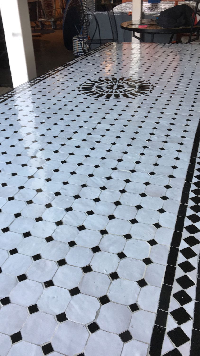 Marokkaanse Mozaiektafel 280x100  cm Zwart-Wit  Inclusief Beste Onderstel en Afwerking !