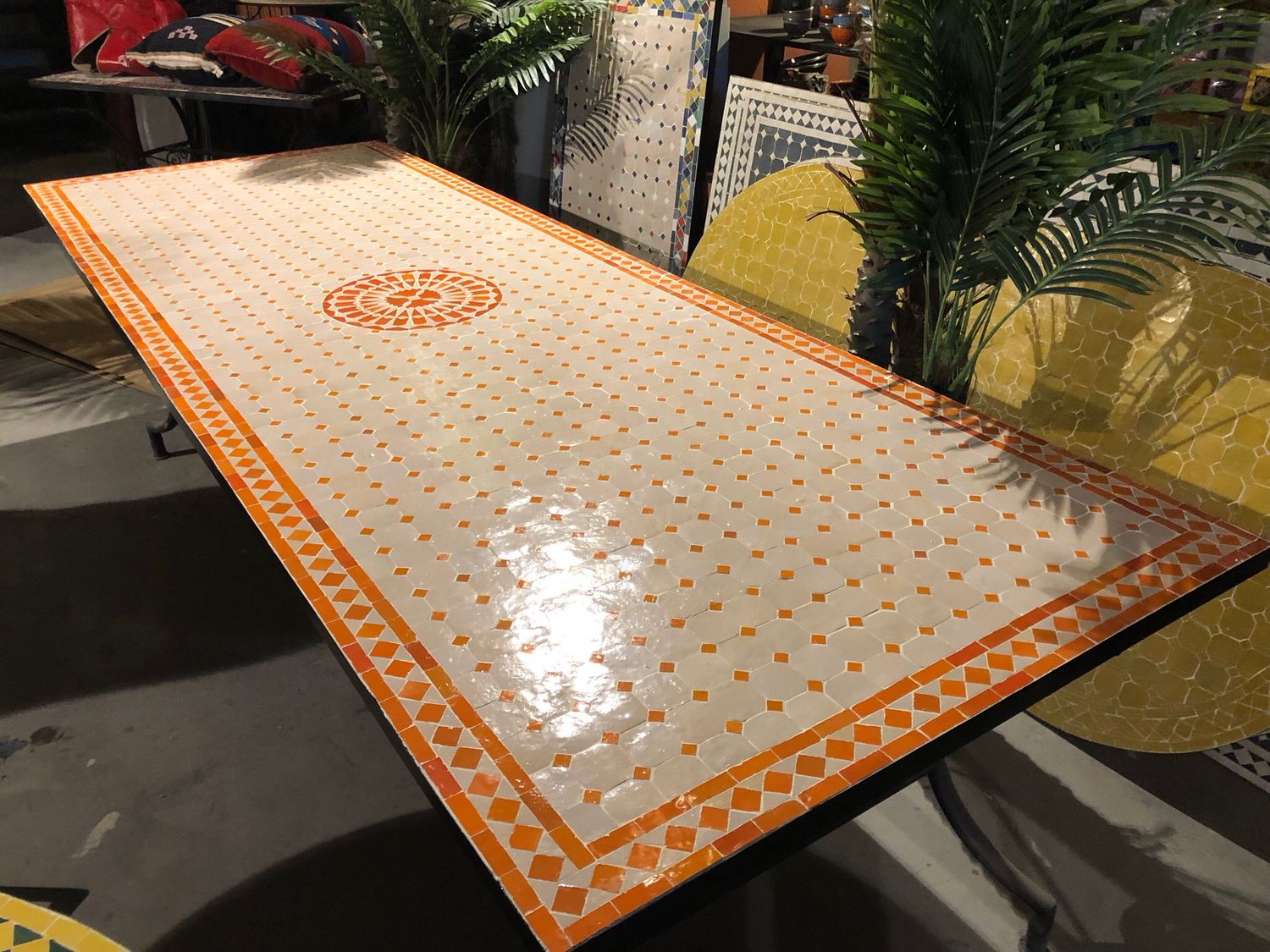 Marokkaanse Mozaiektafel 280x100 cm Creme -Oranje Inclusief Beste Onderstel en Afwerking ! — detail 4