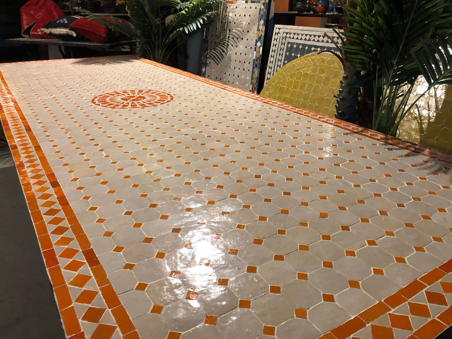 Marokkaanse Mozaiektafel 280x100 cm Creme -Oranje Inclusief Beste Onderstel en Afwerking ! — detail 5
