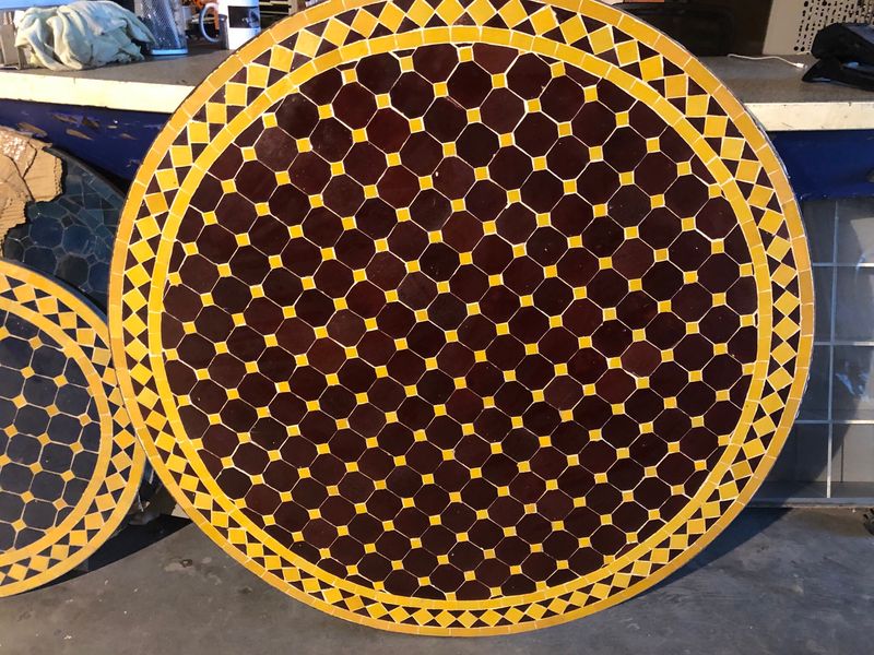 Marokkaanse Mozaiek tafel (blad) 100 cm Bordeauxrood -Geel Handgemaakt N Marokkaanse Mozaiek tafel (blad) 100 cm Bordeauxrood -Geel Handgemaakt N