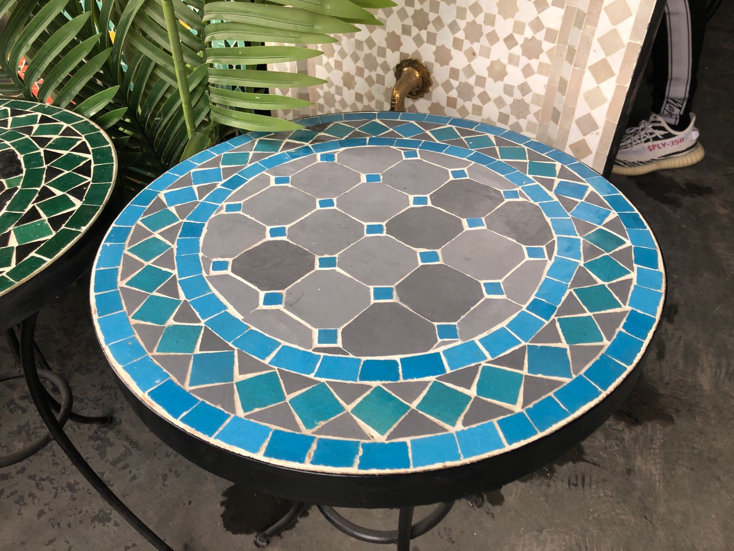 Marokkaanse Mozaiektafel (blad) 40 cm - Grijs-Turqouise Handgemaakt Marokkaanse Mozaiektafel (blad) 40 cm - Grijs-Turqouise Handgemaakt