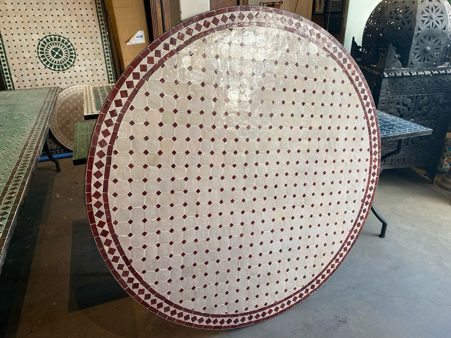 Marokkaanse Mozaiek tafel (blad)140 cm Creme-Bordeauxrood Marokkaanse Mozaiek tafel (blad)140 cm Creme-Bordeauxrood