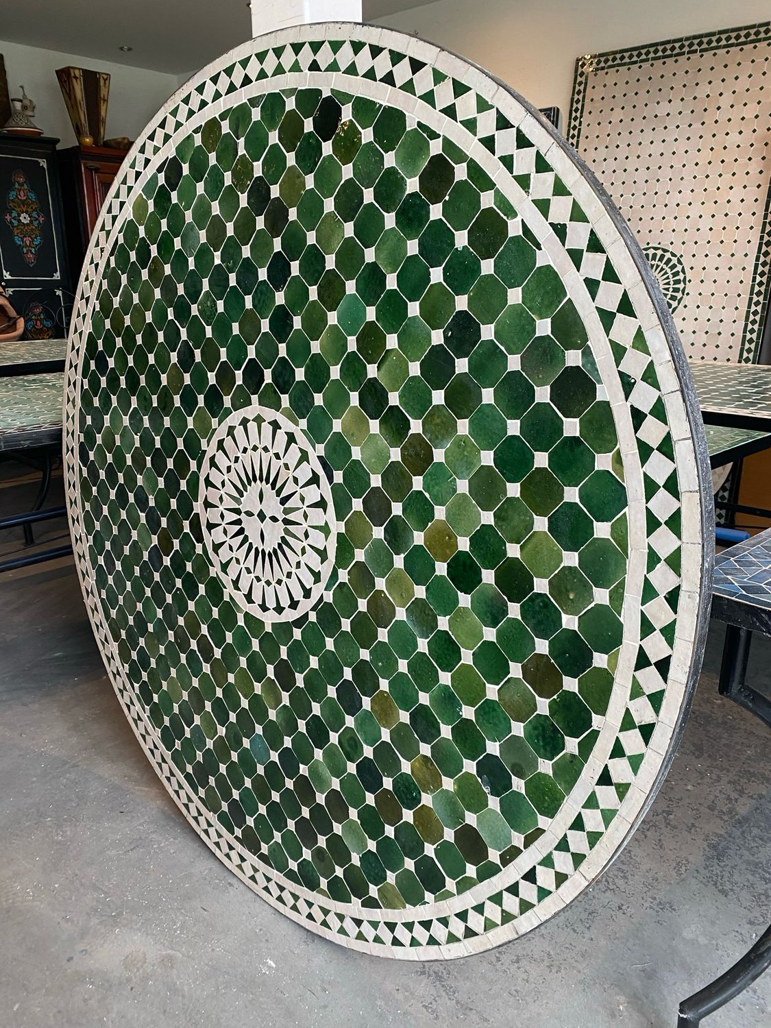 Marokkaanse Mozaiek tafel (blad) Met ROZET 140 cm Tamegroute Groen-Crème Marokkaanse Mozaiek tafel (blad) Met ROZET 140 cm Tamegroute Groen-Crème