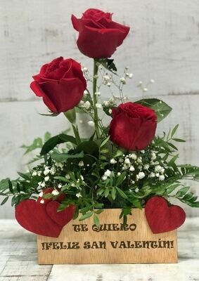 Centro de 3 rosas rojas
Feliz San Valentín