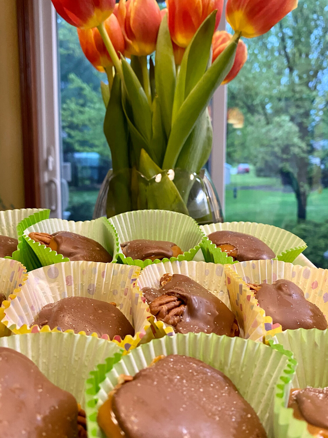 Caramel Pecan Turtles with Sea Salt - 1 Dozen