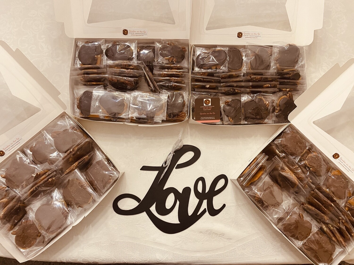Caramel Pecan Turtles with Sea Salt - 1 Dozen