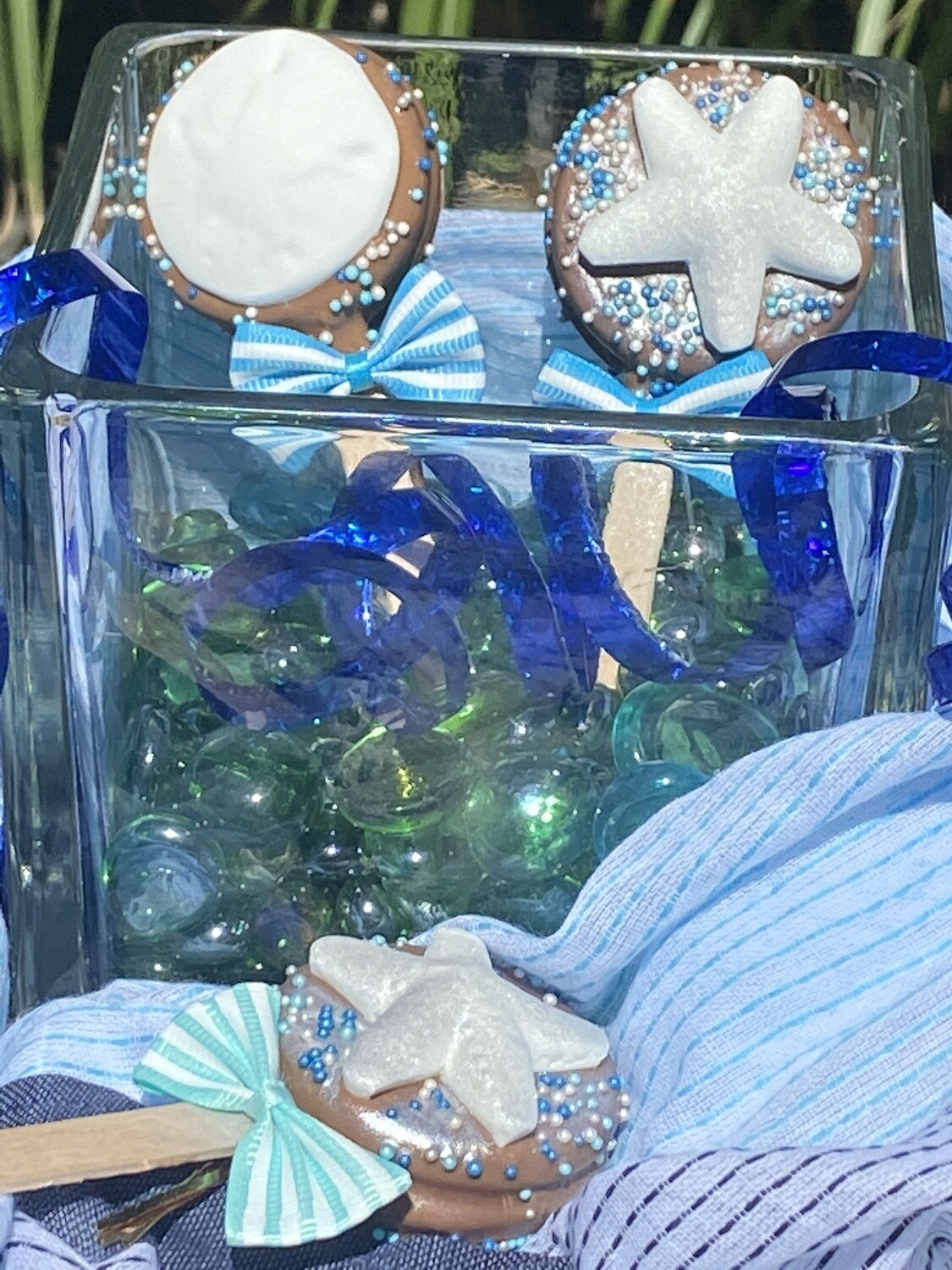 Chocolate-Covered Oreo Pops - Box of 6