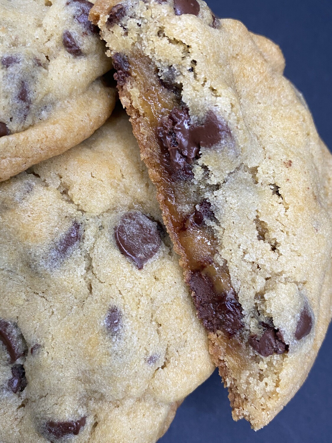 12 Chocolate Chip Cookies - Small, Medium or Large