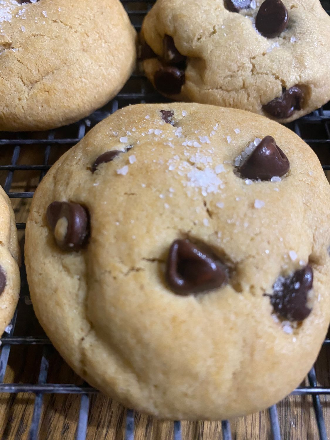 12 Chocolate Chip Cookies - Small, Medium or Large