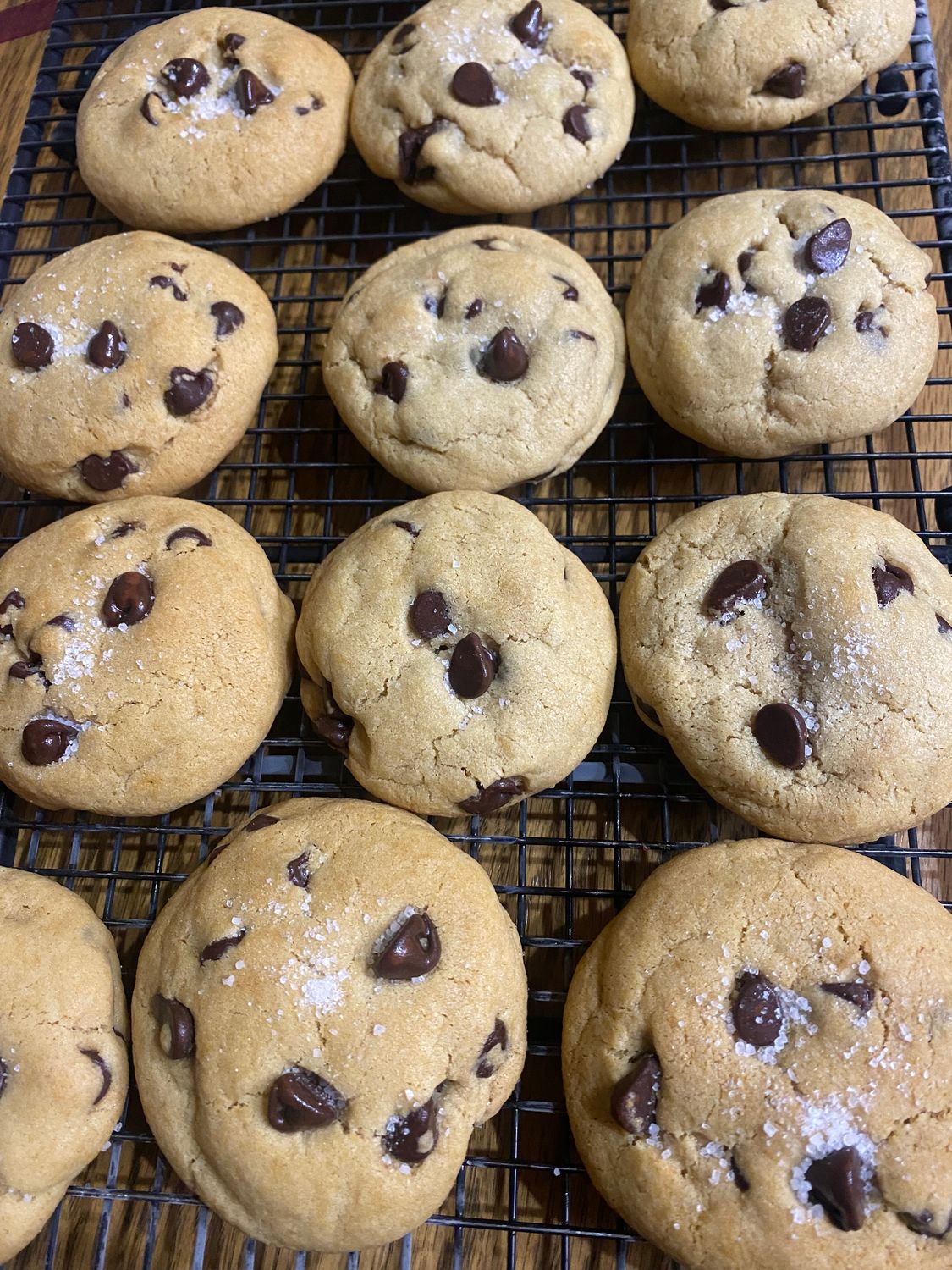 12 Chocolate Chip Cookies - Small, Medium or Large