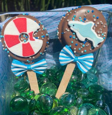 Chocolate-Covered Oreo Pops - Box of 6