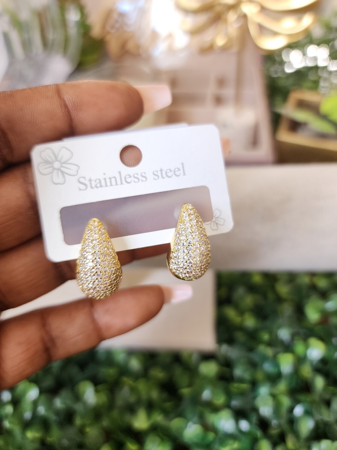 Gold icy tear drop earring 