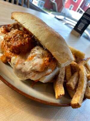 Meatball Sub w/ Fries Meatball Sub w/ Fries