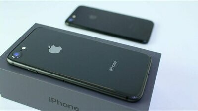 iPHONE 8