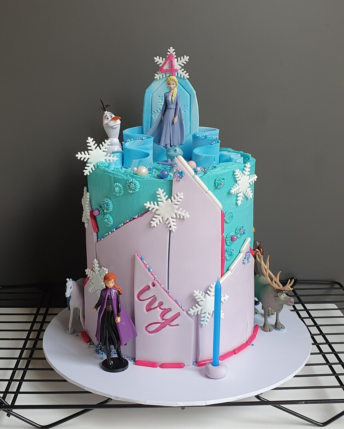 Frozen Style Party Cake