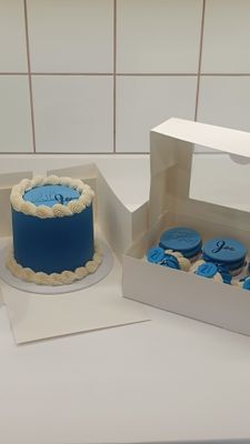Mini Message Cakes