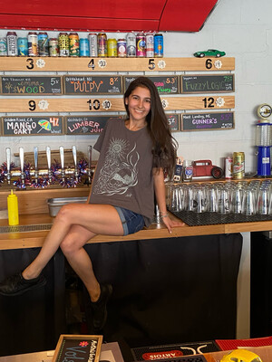 Naomi Vander-Heyden Signature T