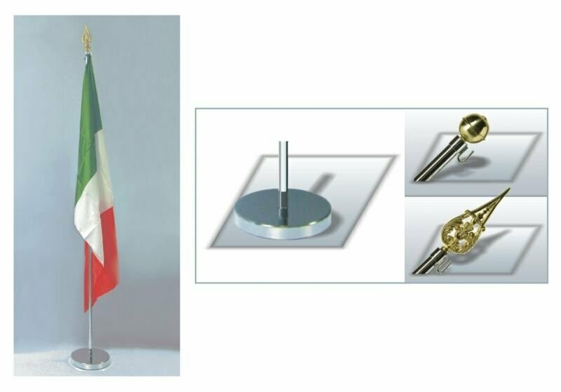 KIT DA INTERNO SINGOLO: BASE, BANDIERA 100X150, ASTA E LANCIA