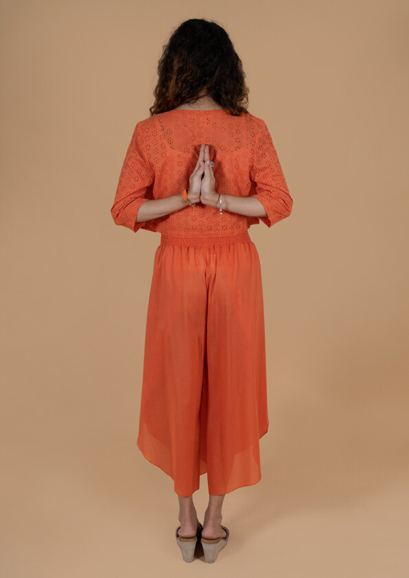 TULIP PANT OVERLAPPING