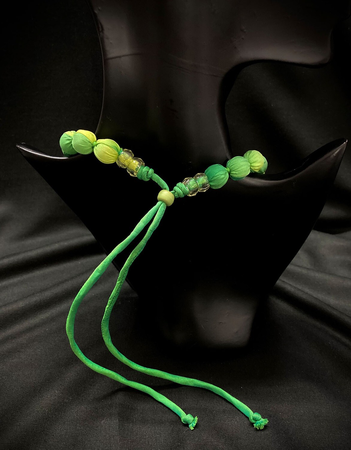 SINGLE LINE BEADS H.P