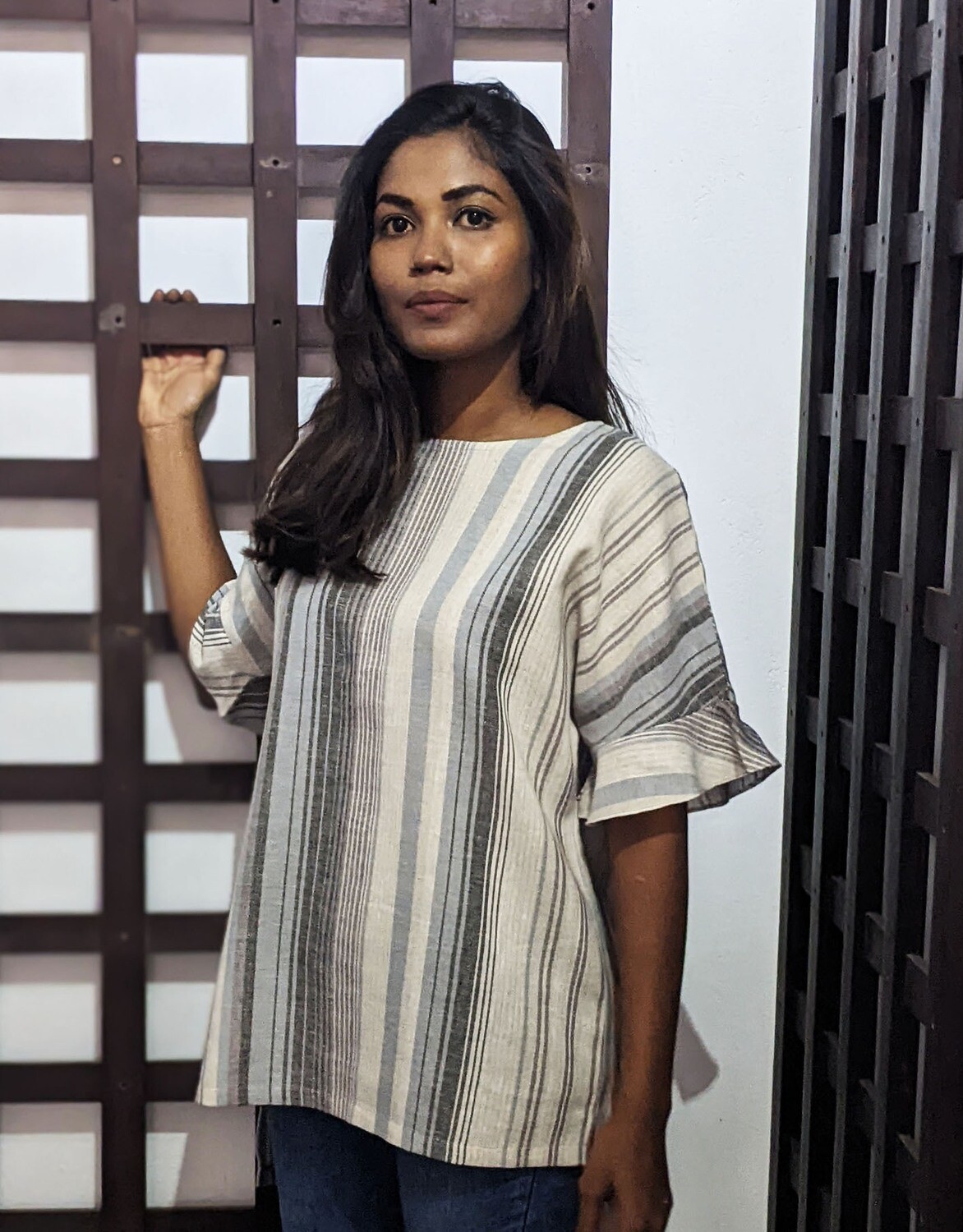 FRILL SLEEVE BLOUSE (LC)