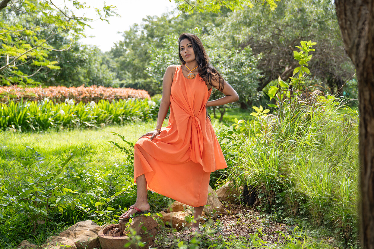 NERINE FRONT KNOT DRESS