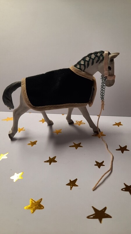 Schleich Exclusiv Pferd mit Decke und Halfter (103)