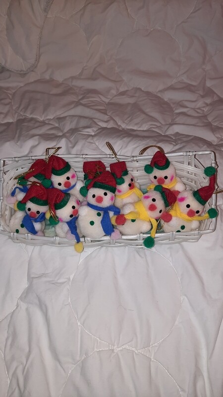 Schneemann 90er Jahre Anhänger ca. 7 cm. Gelb