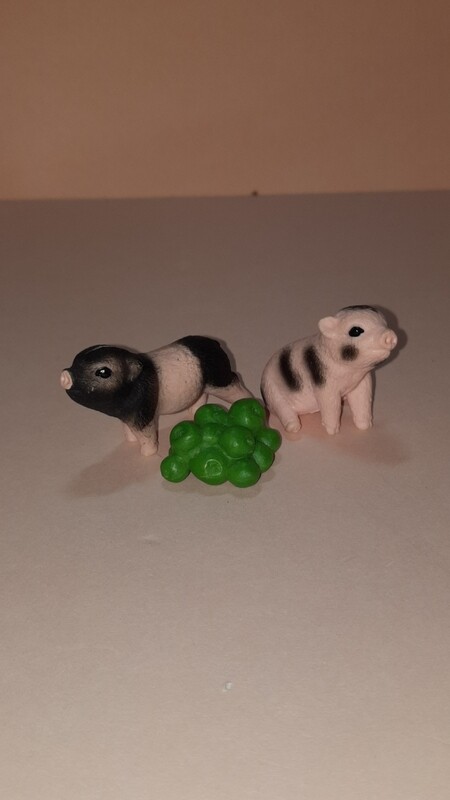 Schleich Farm World Schweine/ 2x Micro Ferkel mit Zubehör (0006)