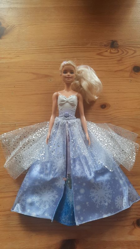 Barbie Puppe mit Funktion