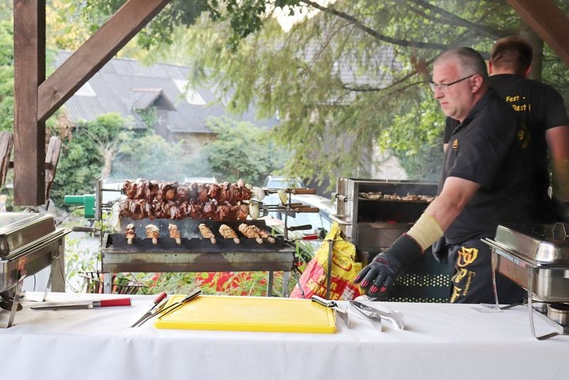 alles vom Spieß 25