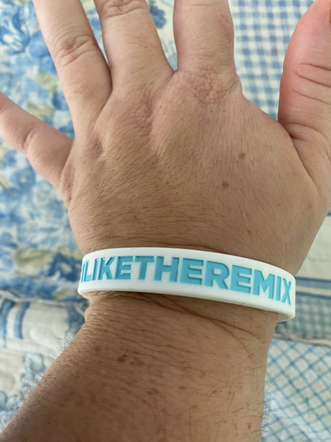  #ILIKETHEREMIX Wristbands In White Colour &amp; Turquoise Text 