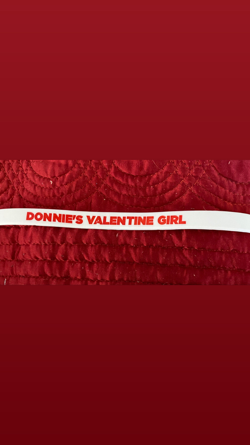 DONNIE&#39;S VALENTINE GIRL Wristbands White Colour &amp; Red Text