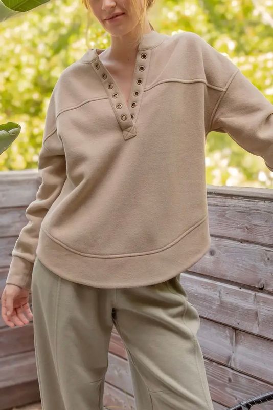 Long Sleeve Grommet V-Neck Sweatshirt - Taupe