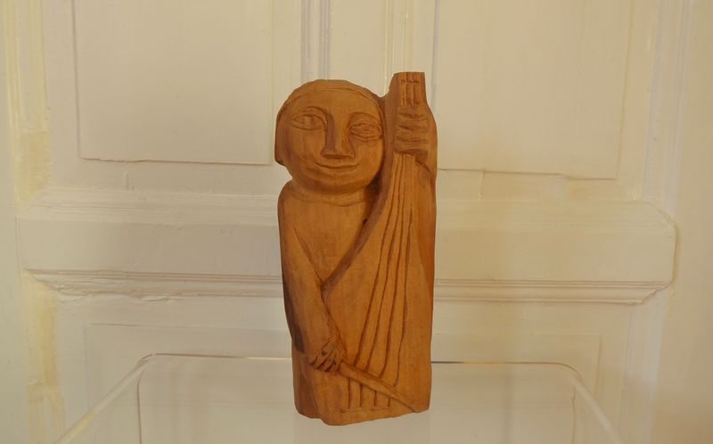 Holz Skulptur Kontrabass Musiker
