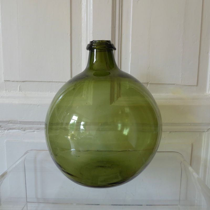 Antiker Wein Ballon Flasche