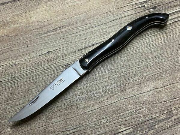 Laguiole en Aubrac 12 cm, Modell le Coupe, voller Griff, aus Teilen eines Porsche 901 von 1963 hergestellt, limitiert und nummeriert, Griff Büffelhornspitze Laguiole en Aubrac 12 cm, Modell le Coupe, voller Griff, aus Teilen eines Porsche 901 von 1963 hergestellt, limitiert und nummeriert, Griff Büffelhornspitze