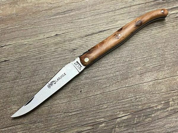 Laguiole Voller Griff, Serie Luxe, 12 cm, Wacholder, Schmiede ARTO Laguiole Voller Griff, Serie Luxe, 12 cm, Wacholder, Schmiede ARTO