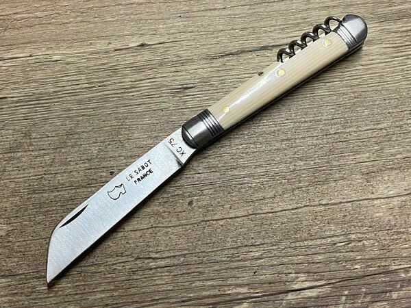 Das Tonneau Petit mit Korkenzieher, französisches Taschenmesser, Griff  Rhodoid weiß, Schmiede Au Sabot