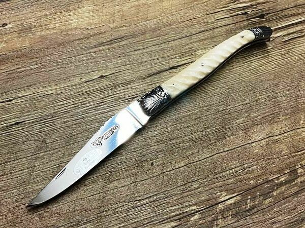 Pilgermesser Laguiole en Aubrac 12 cm, Modell Subtil, Torsade, Jakobsmuschel, Griff Rinderbein weiß