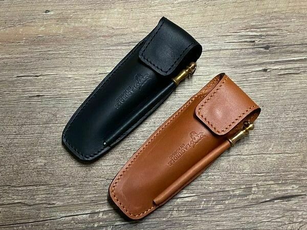 Laguiole en Aubrac Gürtellederholster für Laguiole Taschenmesser bis 12 cm, doppelt vernäht, mit Wetzstahl, Farbe schwarz oder hellbraun Laguiole en Aubrac Gürtellederholster für Laguiole Taschenmesser bis 12 cm, doppelt vernäht, mit Wetzstahl, Farbe schwarz oder hellbraun