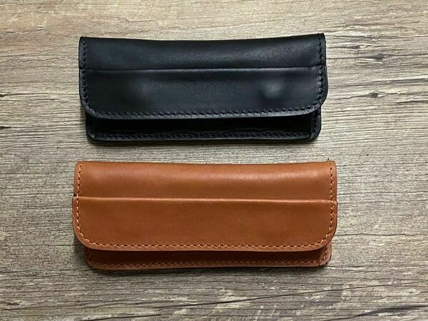 Max Capdebarthes, feines Gürtellederholster aus Rindsleder, doppelt vernäht, Modell Tendance, Farbe schwarz oder hellbraun für Laguiole Taschenmesser oder schlanke Taschenmesser bis 11 cm Länge Max Capdebarthes, feines Gürtellederholster aus Rindsleder, doppelt vernäht, Modell Tendance, Farbe schwarz oder hellbraun für Laguiole Taschenmesser oder schlanke Taschenmesser bis 11 cm Länge