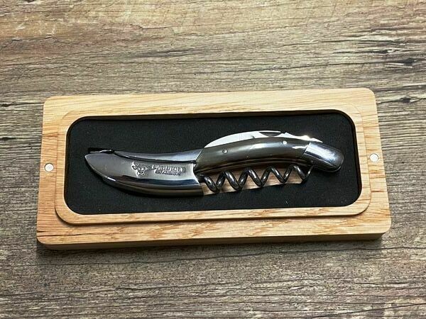 Original Laguiole en Aubrac Sommelier Kellner-Messer Griffbeschalung aus geflammter Hornspitze