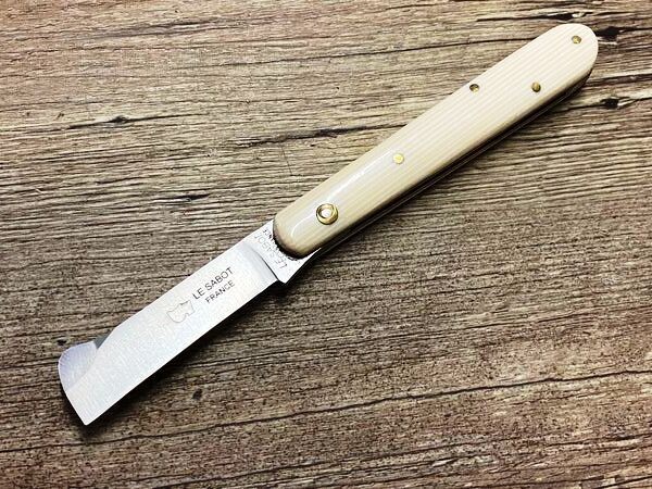 Französisches Taschenmesser Greffoir, Griff Rhodoid weiß, Gärtnermesser, Schmiede Au Sabot