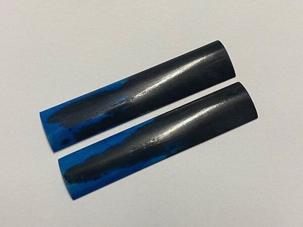 Griffschalen Kamelknochen  schwarz/blau für alle hier angebotenen Messerbausätze, Bausatz Nr. 2