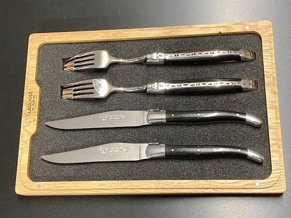 Steakmesser Tafelmesser Set, Laguiole en Aubrac, Griff Ebenholz (zwei Stück Steakmesser und zwei Stück Gabel)